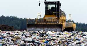 Plastic waste recycling: Western trash flooding Asia